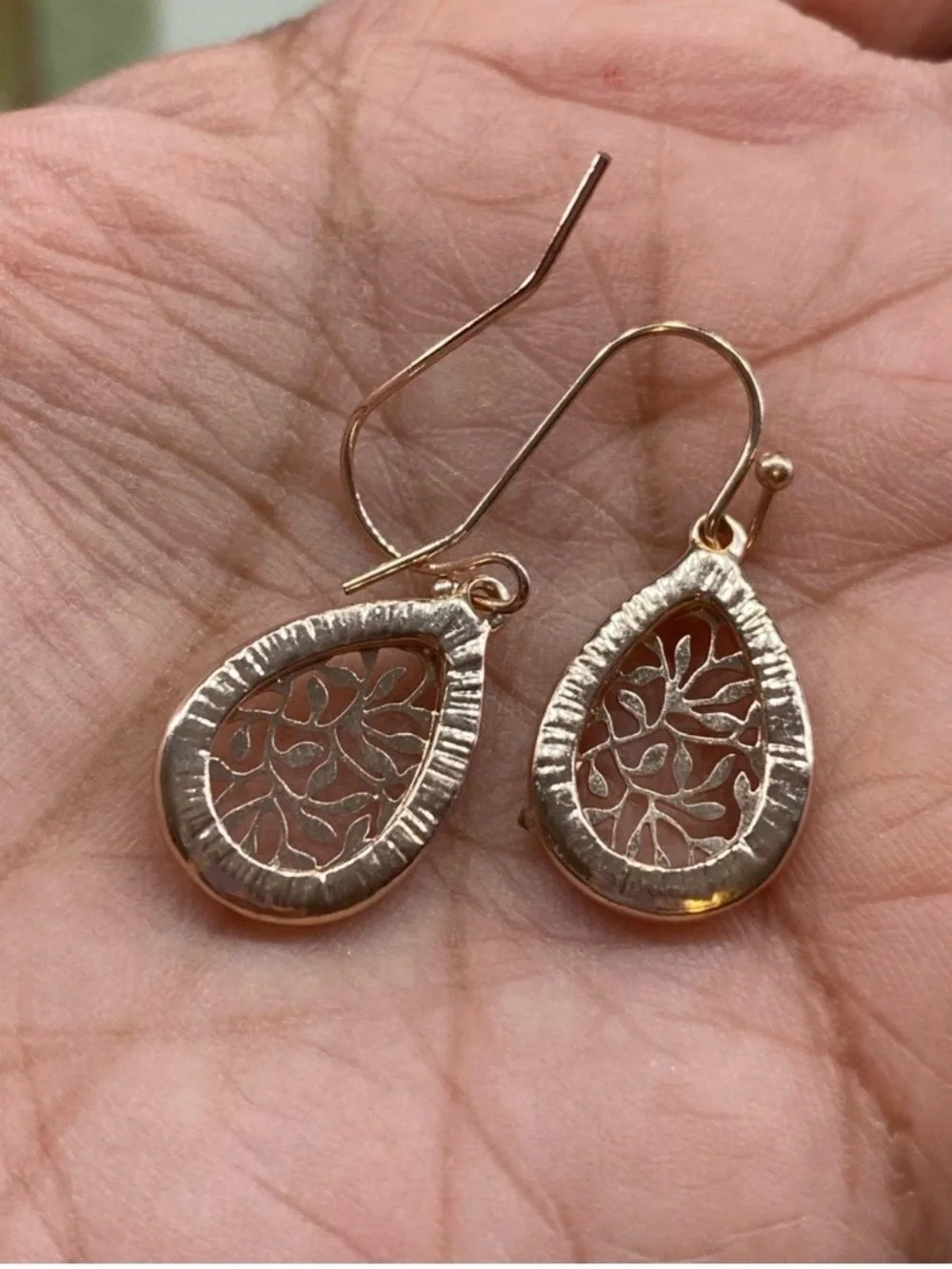 Elegant Rose Gold tone Teardrop Filigree Earrings